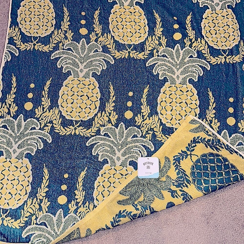 Outdoor Pineapple Beach Towel! 